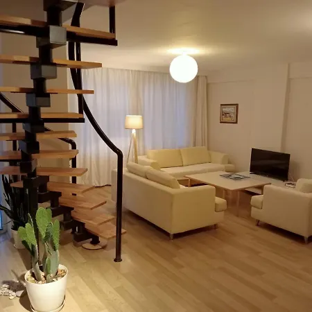 Apartment Konyaalti Sarisu 3+1 Dubleks *